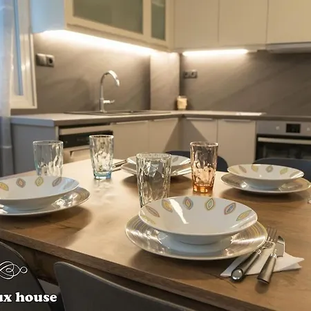 Central Lux House Apartment Kalamata