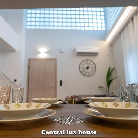 Central Lux House